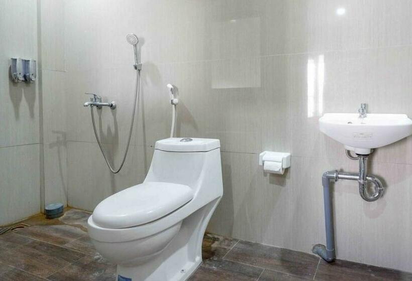 Номер Стандарт, Reddoorz Near Stadion Kridosono Blora