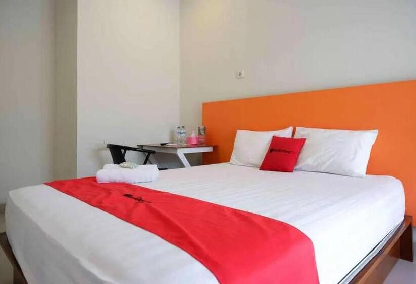Номер Стандарт, Reddoorz Near Stadion Kridosono Blora