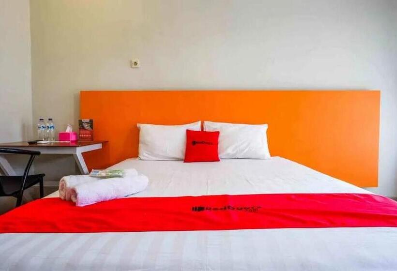 Номер Стандарт, Reddoorz Near Stadion Kridosono Blora