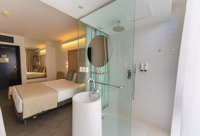 Номер Стандарт Трехместный, Casa Lit Barcelona by Ona Hotels
