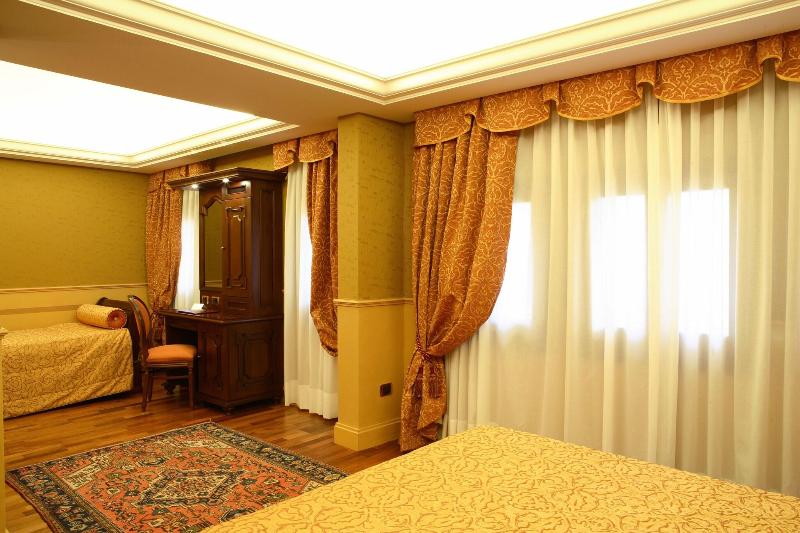 سوییت جونیور, Al Codega