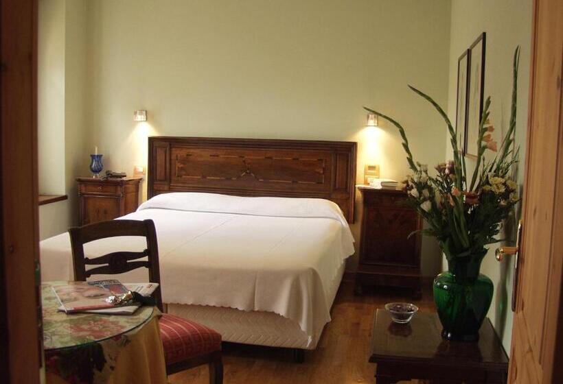 Номер Стандарт, La Locanda Del Notaio