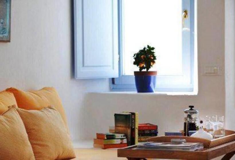 سوئیت با چشم‌انداز, Aria Suites & Villas