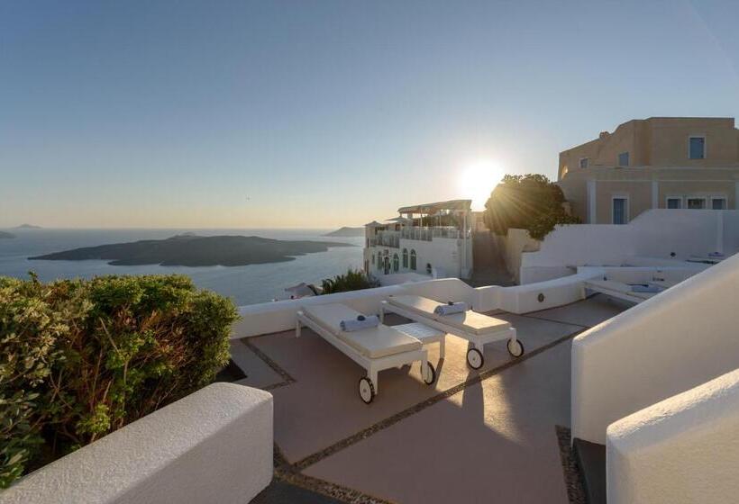 سوئیت با چشم‌انداز, Aria Suites & Villas