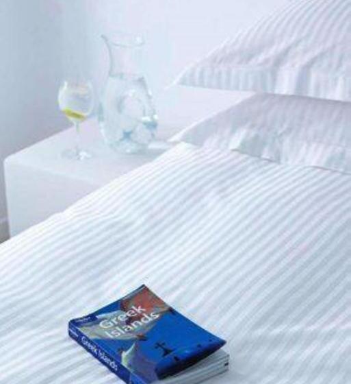 سوئیت با چشم‌انداز, Aria Suites & Villas