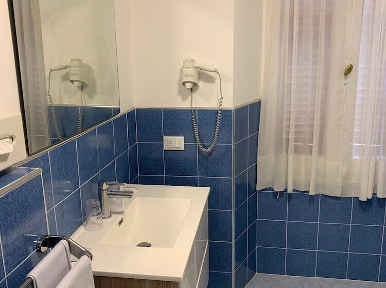 اتاق استاندارد, La Balnearia