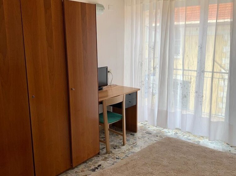 اتاق استاندارد, La Balnearia