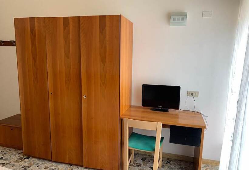 اتاق استاندارد یک نفره, La Balnearia