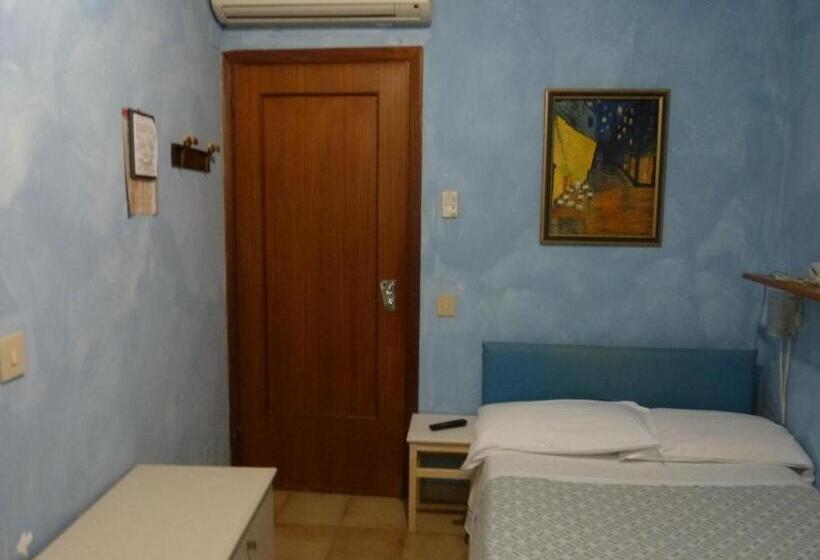 اتاق استاندارد یک نفره, La Balnearia