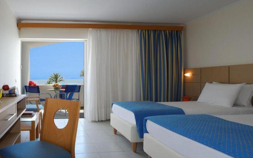 Номер Executive, Kinetta Beach Resort And Spa