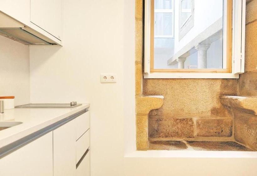 استودیوی استاندارد, Condes De Azevedo Palace Apartments