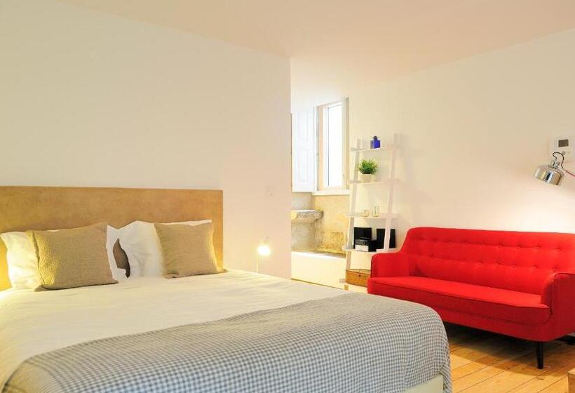 استودیوی استاندارد, Condes De Azevedo Palace Apartments