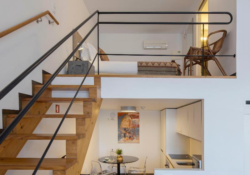 استودیوی سوپریور, Condes De Azevedo Palace Apartments