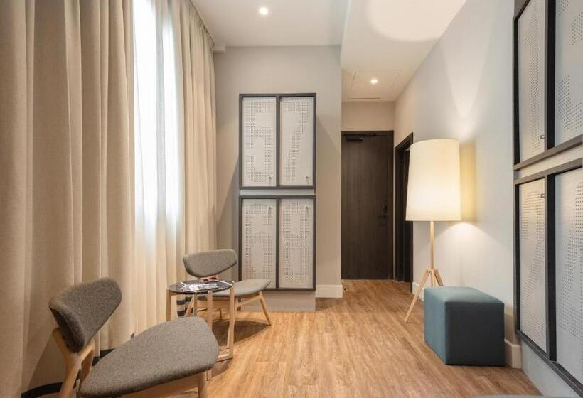 تختخواب در اتاق مشترک, Toc Hostel Málaga