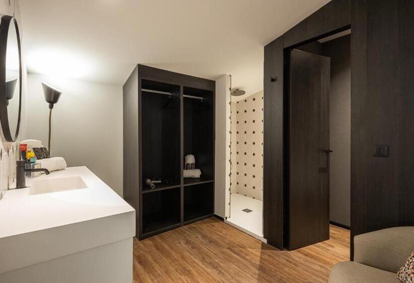 اتاق سوپریور خانوادگی, Toc Hostel Málaga