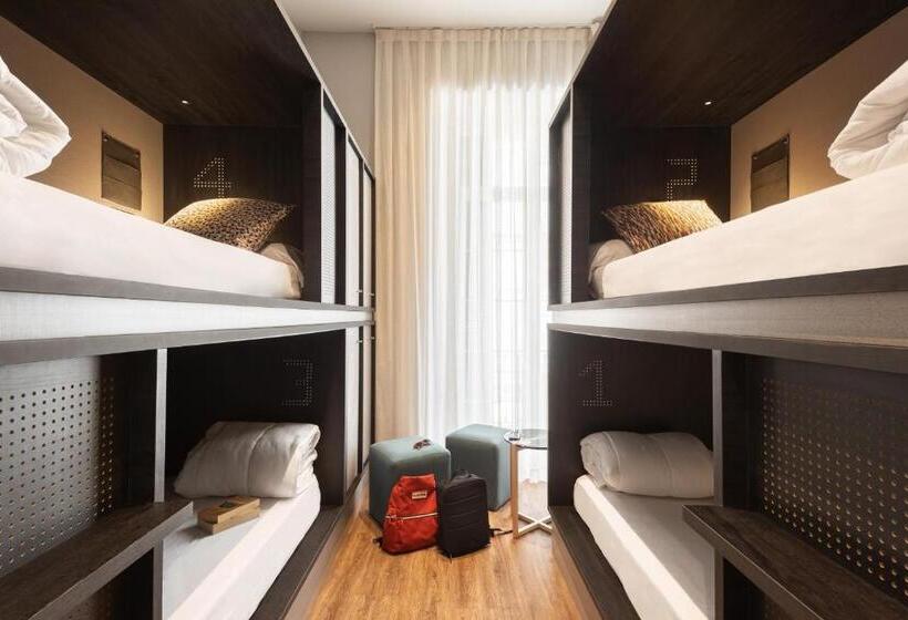 اتاق استاندارد چهار تخته, Toc Hostel Málaga
