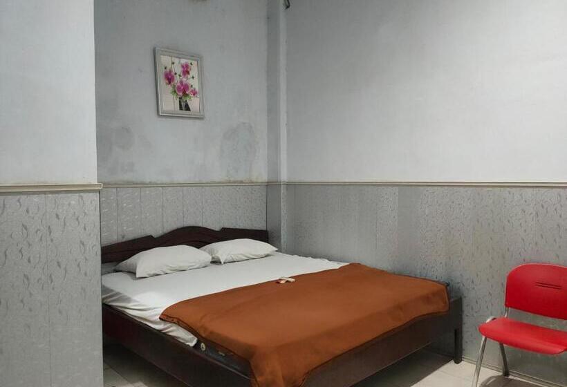 Номер Стандарт, Oyo 90529  Baruga Makassar