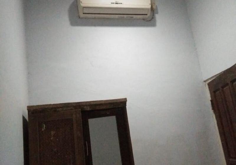 Номер Стандарт, Oyo 90529  Baruga Makassar