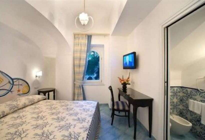Четырехместный Номер Стандарт Вид на Море, Palazzo Marzoli Charme Resort  Small Luxury