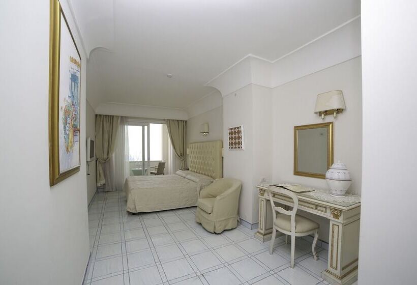 اتاق سوپریور, Villa Fraulo