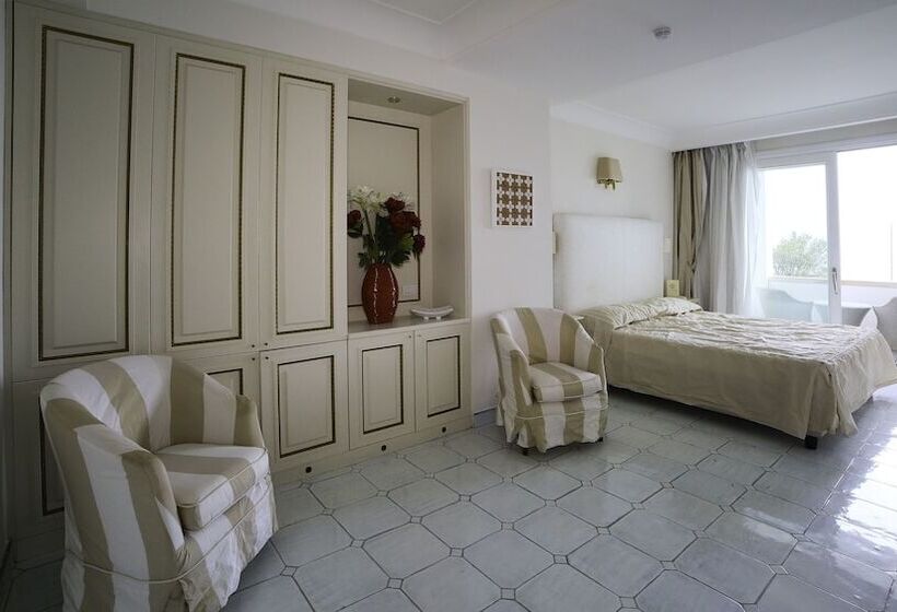 اتاق سوپریور, Villa Fraulo