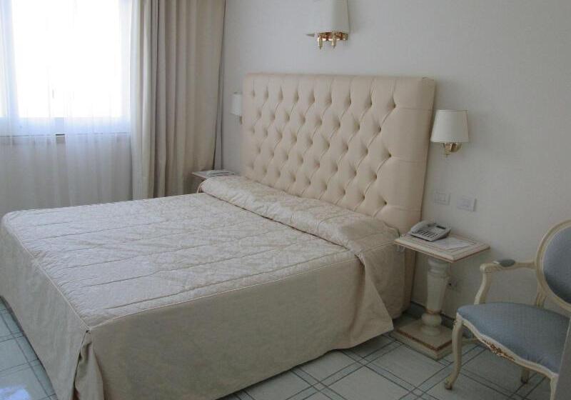 اتاق اکونومی, Villa Fraulo