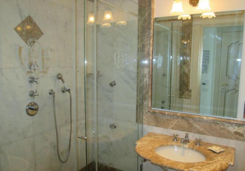 اتاق اکونومی, Villa Fraulo