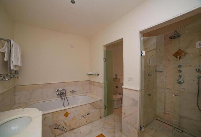 اتاق لوکس, Villa Fraulo