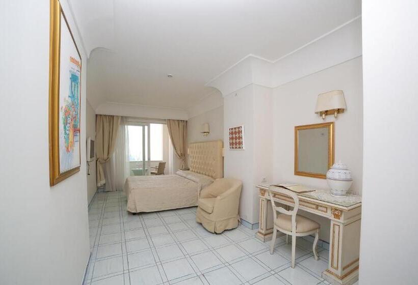 اتاق سوپریور, Villa Fraulo