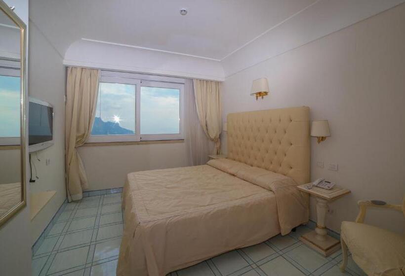 اتاق اکونومی, Villa Fraulo
