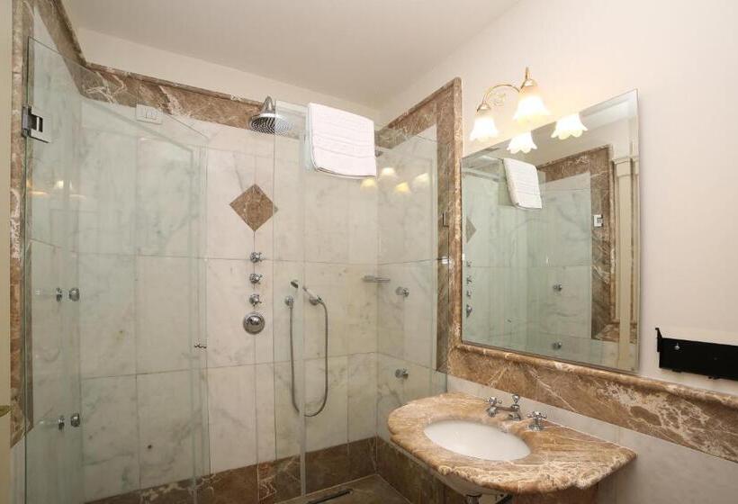 اتاق اکونومی, Villa Fraulo