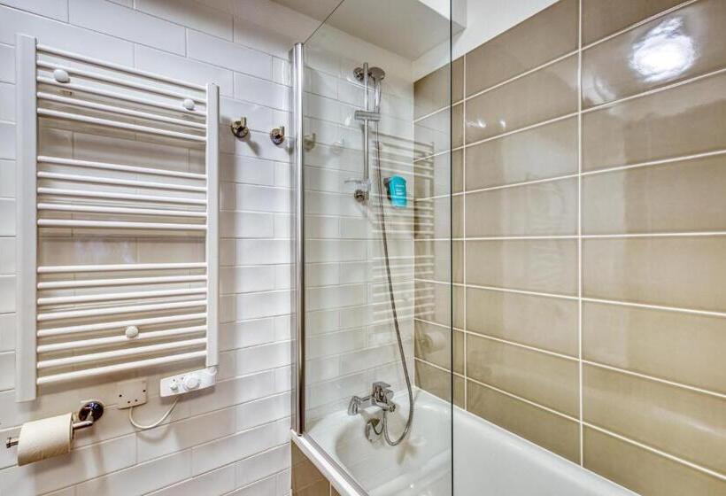 Апартаменты 1 Спальня, Appart City Confort Paris Clichy  Mairie