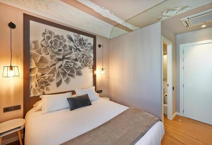 Номер Стандарт, Hostal Central Barcelona