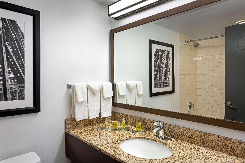 Номер Стандарт Адаптированный для Инвалидов, Holiday Inn Liverpool City Centre, An Ihg