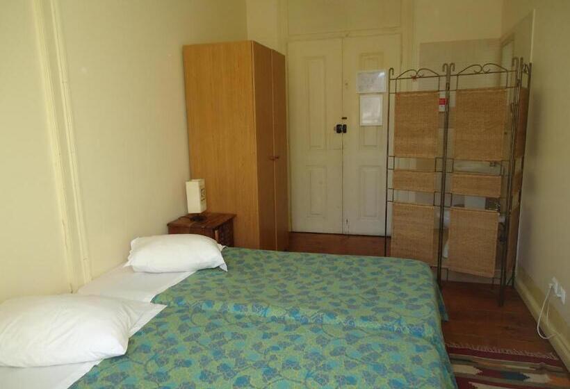 Quarto Standard Casa de Banho Partilhada, Pouso Dos Anjos