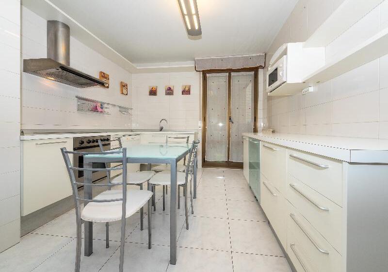 Апартаменты 3 Спальни, Gestión De Alojamientos Apartments