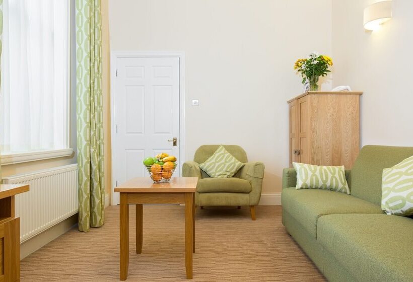 Апартаменты 1 Спальня, Thurnham Hall Resort