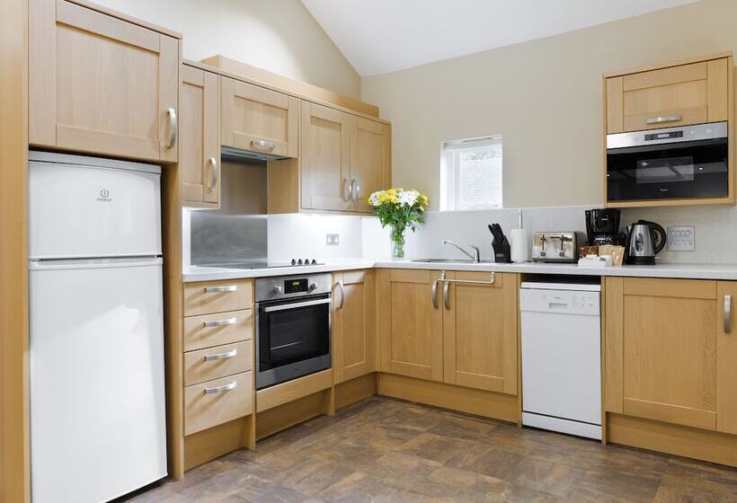 Апартаменты 2 Спальни, Thurnham Hall Resort