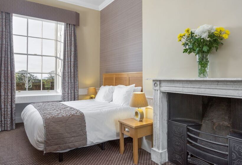 Семейные Апартаменты 3 Спальни, Thurnham Hall Resort