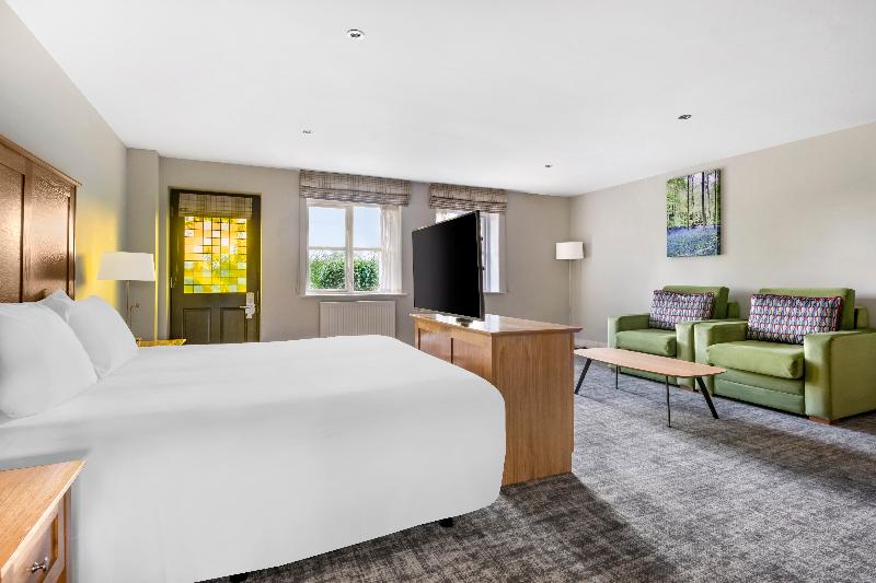Студия Стандарт, Thurnham Hall Resort