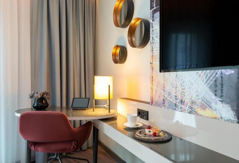 اتاق لوکس سه تخته, Leonardo Hotel Augsburg