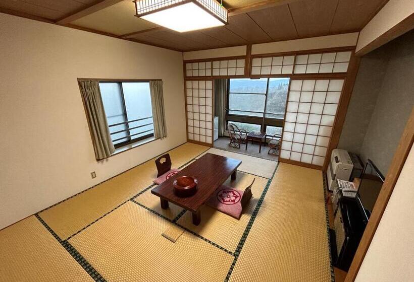 غرفة قياسية, Tomiya Ryokan