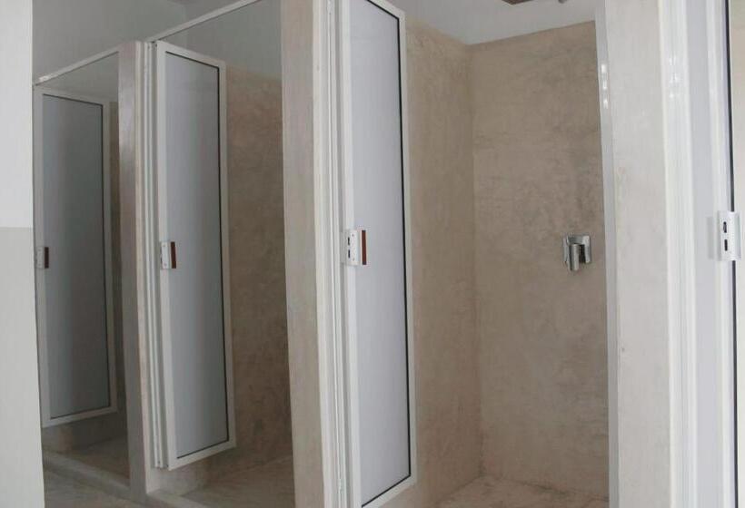 تختخواب در اتاق مشترک, Valladolid 48 Hotel & Hostal