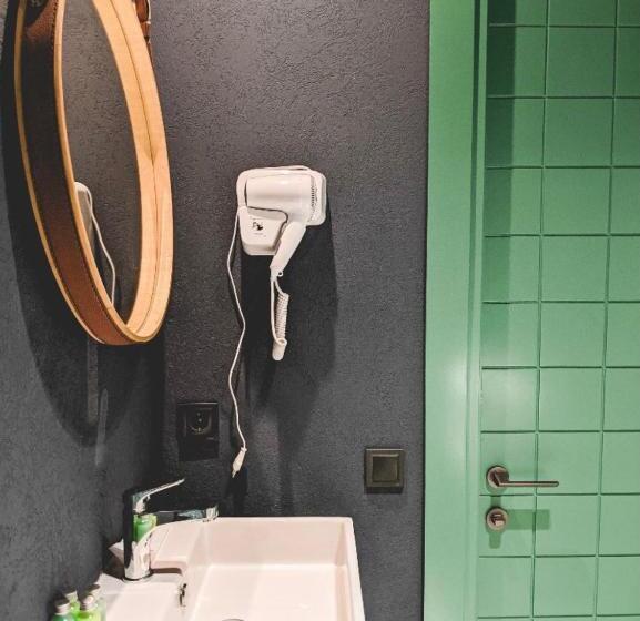 اتاق سوپریور, Green Rooms