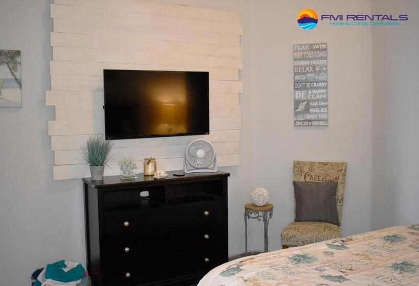 2 Bedroom Deluxe Apartment Sea View, Marina Pinacate C 519