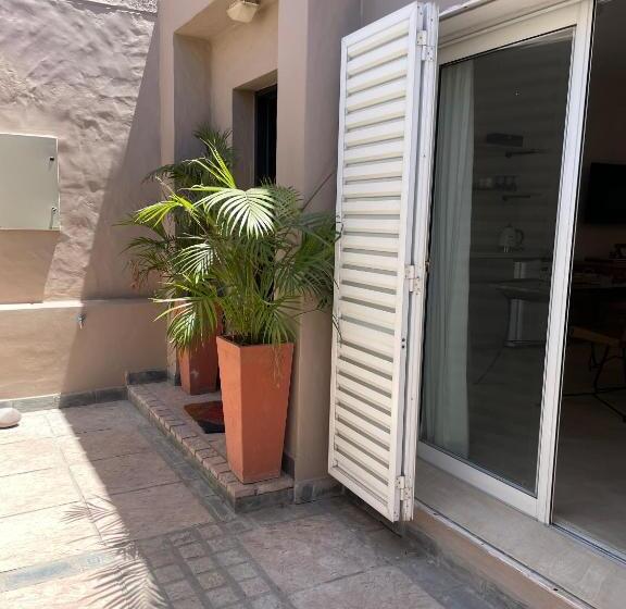 آپارتمان 1 خوابه همکف, Casa De Piedra  Céntrica