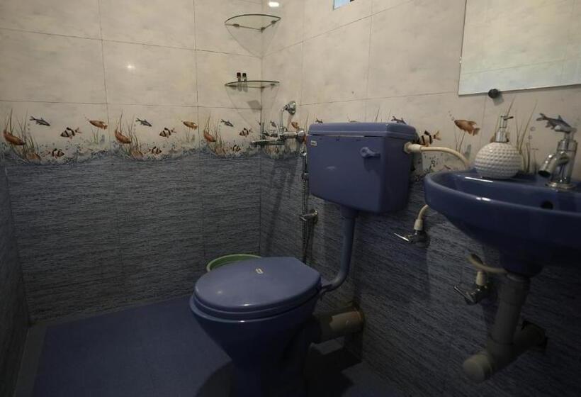 اتاق لوکس, Anjoned Hostel & Cafe