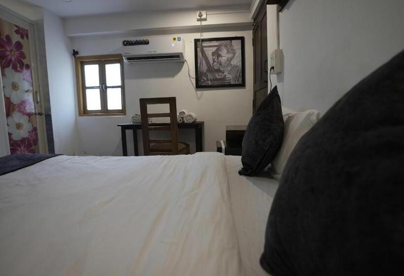 اتاق لوکس, Anjoned Hostel & Cafe