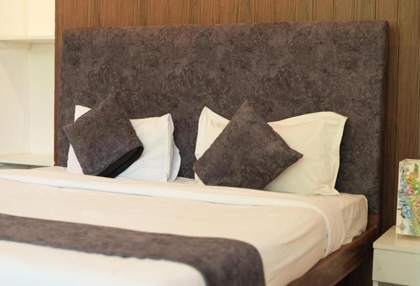 سوئیت 2 خوابه, Anjoned Hostel & Cafe