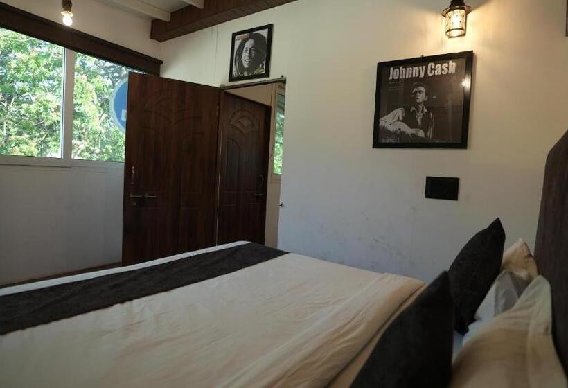 سوئیت 2 خوابه, Anjoned Hostel & Cafe